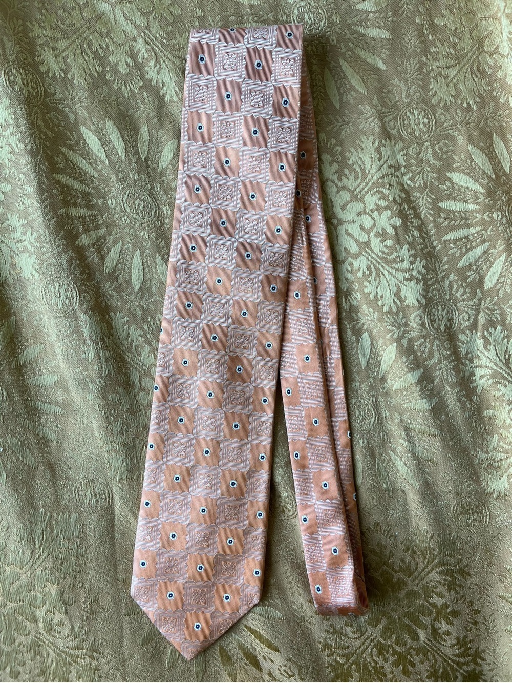 Romeo Gigli Men’s Silk Necktie Made in Italy Orange Geometric Diamond Peach